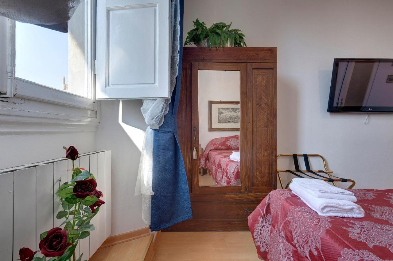 Cappelle Medici Apartment Firenze Bagian luar foto